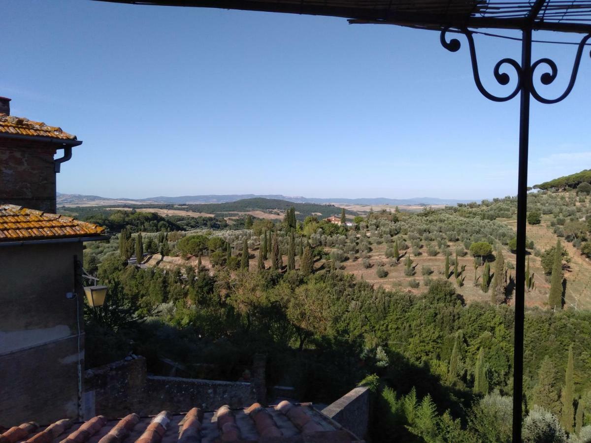 Casa Vacanze "Nonna Vela" Petroio Exterior photo